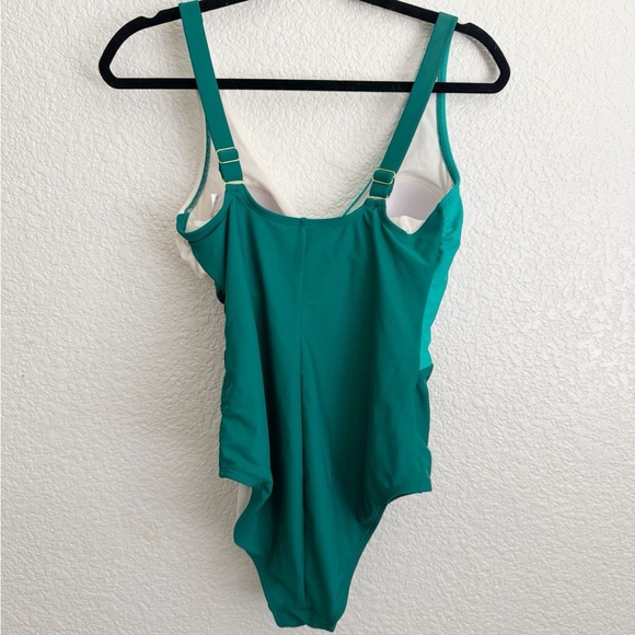 Shade & Shore Green and Cream Swimsuit - Picture 6 of 9